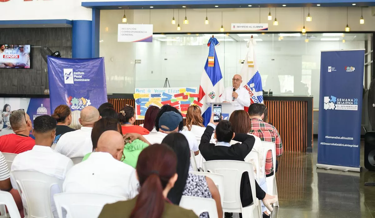 Reflexión y compromiso ético; durante conversatorio “El momento que define la ética: Sin excusa” en el marco de la Semana de la Ética 2026